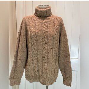 NWOT ORVIS Size Medium Sweater Turtleneck Elbow Patches Wool, Cashmere, & Nylon